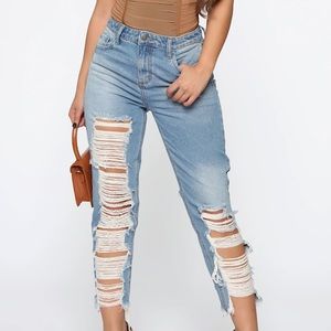 Fashion Nova: Blue Ripped Boyfriend/ Mom Jeans